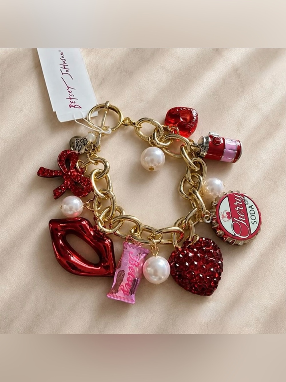 BETSEY JOHNSON Valentine Love Spell Charm Bracelet NEW NWT Viral